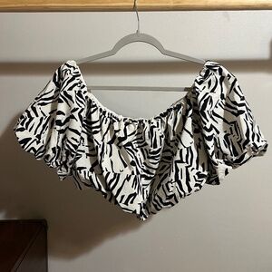 COPY - Black and White crop top